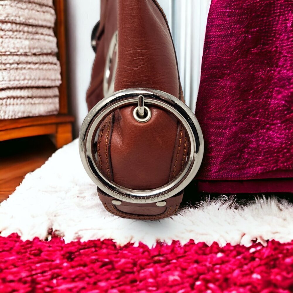 Gianni Bini Reddish Brown Faux Leather Hobo Shoulder Handbag Purse Tote Buckle - Picture 3 of 9